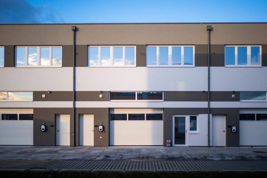 Top ausgestattetes Gewerbeobjekt, Büro und Lagerfläche - Erstbezug!