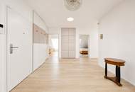 Privatsphäre in Zentrumslage | lichtdurchflutetes Dachgeschoss | 37m² Terrasse mit herrlichem Weitblick über die Donau und ins Weinviertel | Heizen & Kühlen mit eigener Luftwärmepumpe | 2 Tiefgaragenplätze