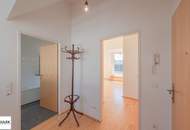 Großzügige, sonnige DG-Neubauwohnung mit hofseitiger Terrasse nahe Einkaufsstraße & U6 - ab 1.12.25!