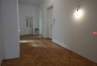 Traumhaftes Altbaubüro***Balkon in den Innenhof***