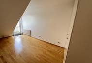 3 Zimmer mit Balkon inklusive Tiefgaragen-Stellplatz, Hoflage!