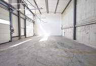 Produktionsfläche mit Büro bzw. Ausstellungsräume | ebenerdige Einfahrt durch drei Sektionaltore | Parkplätze & Luftwärmepumpe