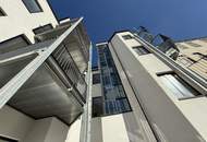 HERBSTAKTION - NEUE PREISE | 3-Zimmer Altbauwohnung mit großzügiger Verglasung und südseitigem Innenhofbalkon | Fernwärme