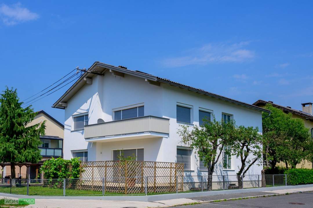 Sonnige 7-Zimmer Villa mit Garten & Doppel-Garage