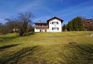 Toplage mit Weitblick: Einfamilienhaus mit großem, erweiterbarem Grundstück