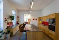 Ein Anwesen – viele Möglichkeiten: Sanierte Jahrhundertwendevilla mit Indoorpool für luxuriöses Wohnen und Arbeiten