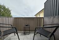 Geschützte, ruhige Lage mit Blick ins Grüne - Stilvoll möblierte 2,5-Zimmer-Wohnung mit Balkon