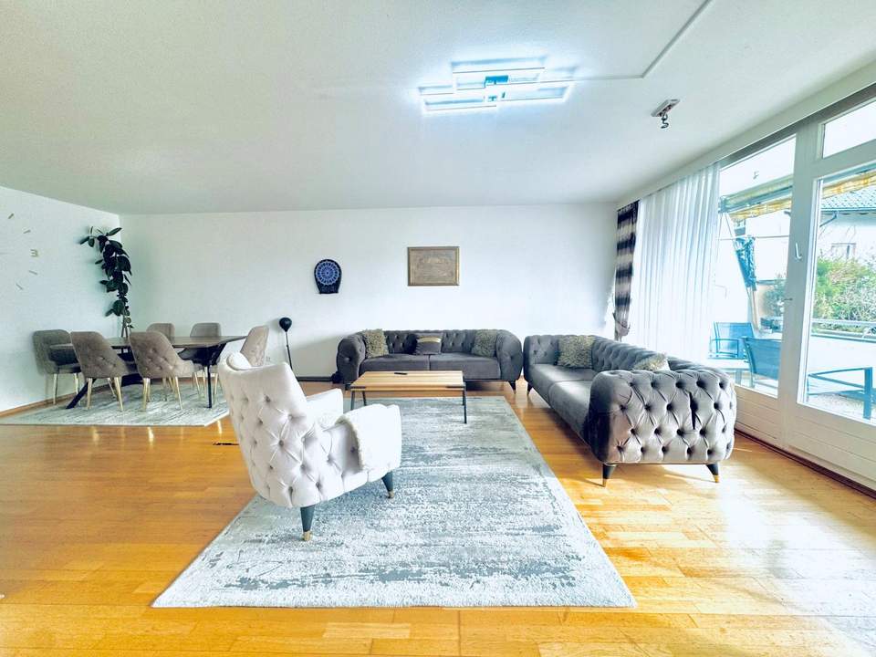 Perfektes Zuhause für die Familie: 5-Zimmer-Wohnung mit West-Terrasse und Stellplatz
