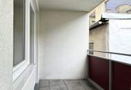 Zentral gelegene 2-Zimmer-Wohnung mit Loggia in den ruhigen Innenhof!