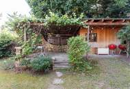 1170 AM HEUBERG: GROßZÜGIGER FAMILIENWOHNSITZ MIT INDOORPOOL, WELLNESS, GARTEN &amp; WIEN-BLICK