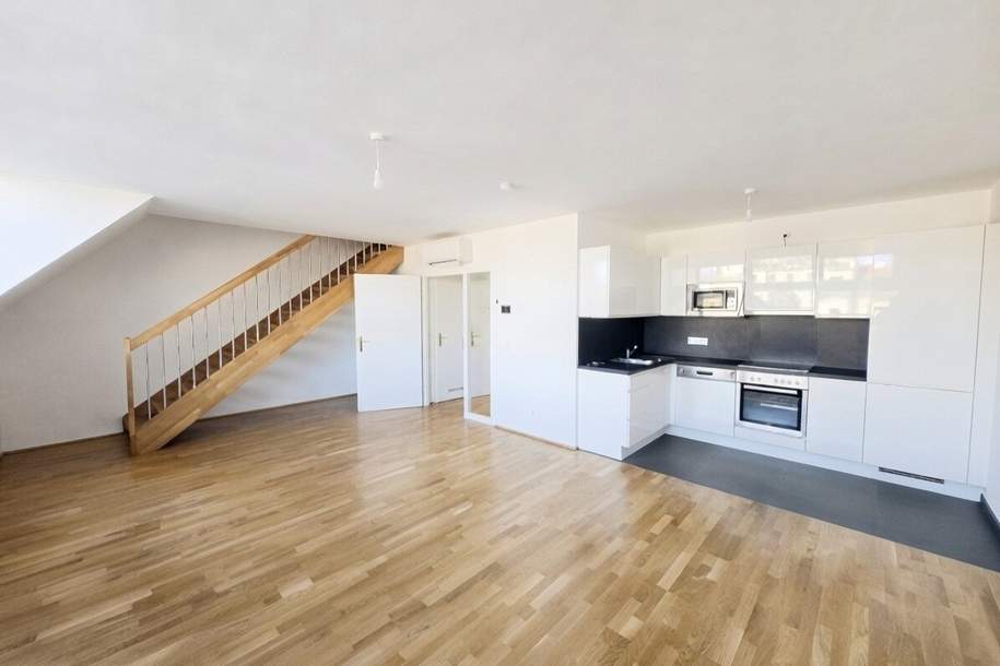 Wohnen mit Weitblick - Helle klimatisierte 2 Zimmer - Dachgeschoss-Maisonettewohnung mit Dachterrasse -- Goldeggasse, Wohnung-miete, 1.443,81,€, 1040 Wien 4., Wieden