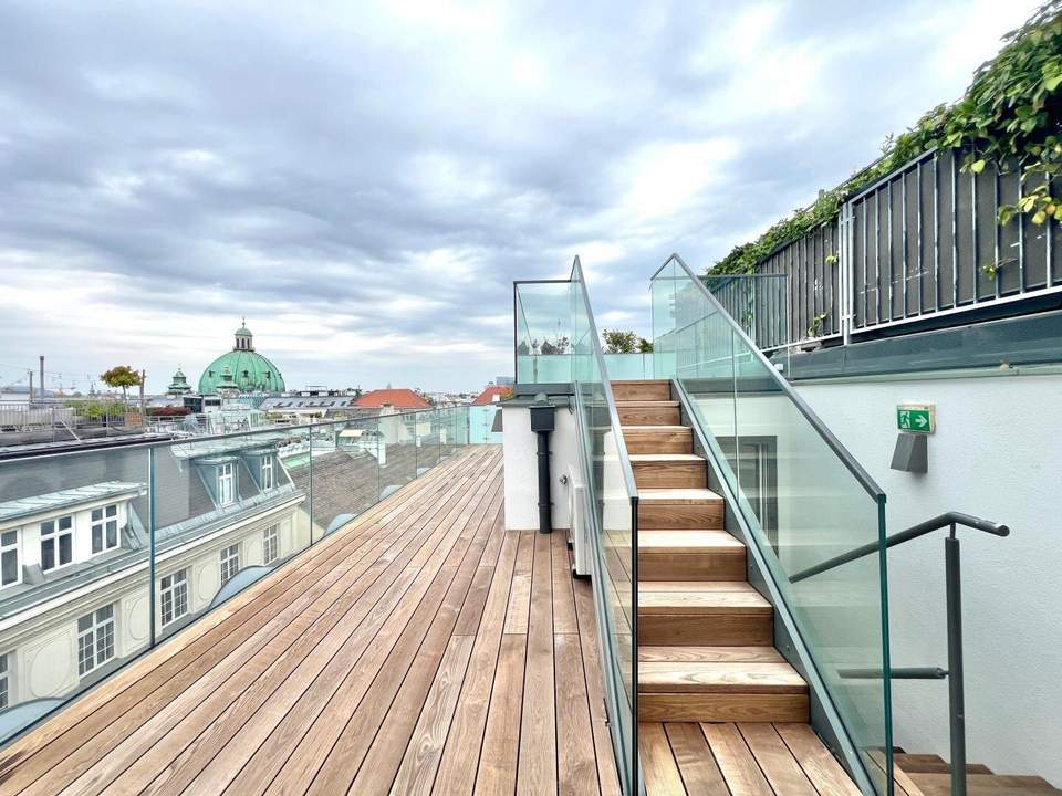 360 TOUR // LUXURIÖSE DACHGESCHOßWOHNUNG AM GRABEN