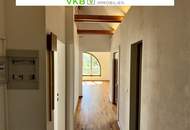 SEEWALCHEN AM ATTERSEE: Exklusives Wohn- und Arbeitsrefugium mit Weinkeller und Doppelcarport in begehrter Lage!