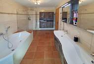 Modernes Einfamilienhaus mit Einliegerwohnung, Pool &amp; hochwertiger Ausstattung in Eggelsberg nahe Salzburg