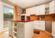 **Private Wohlfühloase mit Pool, Wintergarten & unverbaubaren Blick ins Grüne**