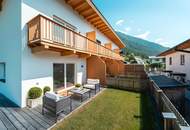 Neubau mit Gartenparadies und herrlicher Aussicht