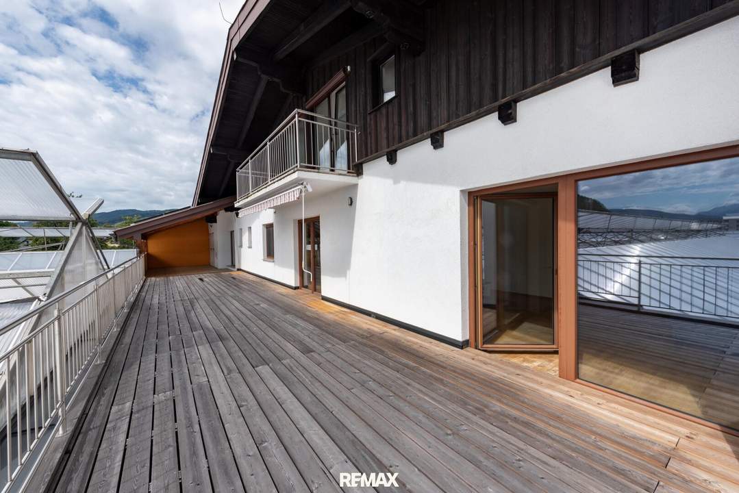 Großzügiges Wohnglück mit riesiger Terrasse