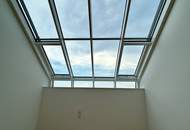 1010! Moderne 4-Zimmer-DG-Maisonette mit kleinem Balkon in toller Lage!