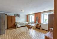 Haus mit zwei Einheiten, großzügigem Garten und viel Stauraum