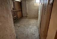 Exklusive Luxus-Singlewohnung in Steyr-Münichholz: frisch saniert, hochwertig ausgestattet, lichtdurchflutete Wohnräume und herrlicher Grünblick – inklusive Abstellraum, der sich ideal als Ankleidezimmer nutzen lässt!