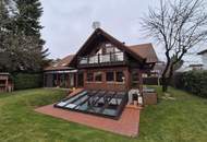 BEGEHRTE WOHNLAGE AM MÜHLWASSER: HOCHWERTIGES WOHNJUWEL ALS EINFAMILIENHAUS IN AUSGEZEICHNETER, SEHR RUHIGER WOHNLAGE MIT HALLENBALD, SAUNA UND FITNESSRAUM