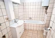 Make Altbau great again - Wohnträume selbst gestalten! Sanierungsbedürftige Altbauwohnung! U-Bahn ums Eck + Traumhaft renoviertes Altbauhaus + Optimalste Infrastruktur und Anbindung! Worauf warten Sie noch?