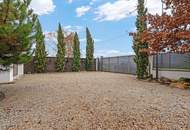 EFH mit Pool und Teich in einem grünem Paradies in Gänserndorf.