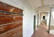 Sanierungsbedürftiges Landhaus in ruhiger Lage!