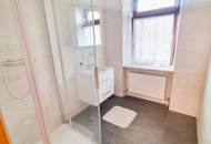 Großzügige 4-Zimmer-Wohnung im Zweiparteienhaus mit Garten und Carport