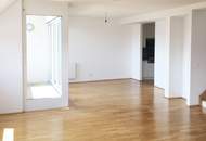 Lichtdurchflutete Dachgeschosswohnung mit mehreren Freiflächen!