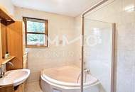 Zweifamilienhaus mit großem Grundstück und Entwicklungspotenzial in Ruhelage