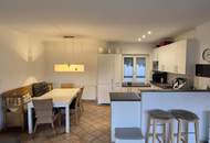 SCHÖNES FAMILIENHAUS IN SONNIGER LAGE MIT POOL UND GARAGE