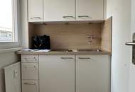 Schallmoos: Garconniere mit Balkon