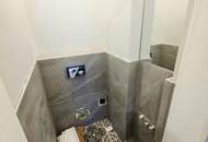 Altbau in Bestform! Wiener Klassik vom Feinsten! Frisch saniertes Altbaujuwel + Flügeltüren + Stuck + Perfekt aufgeteilte 3 Zimmer! Qualität die man sieht!