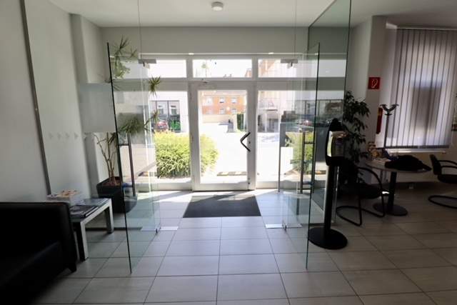 GLEISDORF Büro zu vermieten: TOP-Standort mit ca. 236,81 m² Fläche! Kundenfreundlich mit Parkplätzen!, Gewerbeobjekt-miete, 3.007,97,€, 8200 Weiz