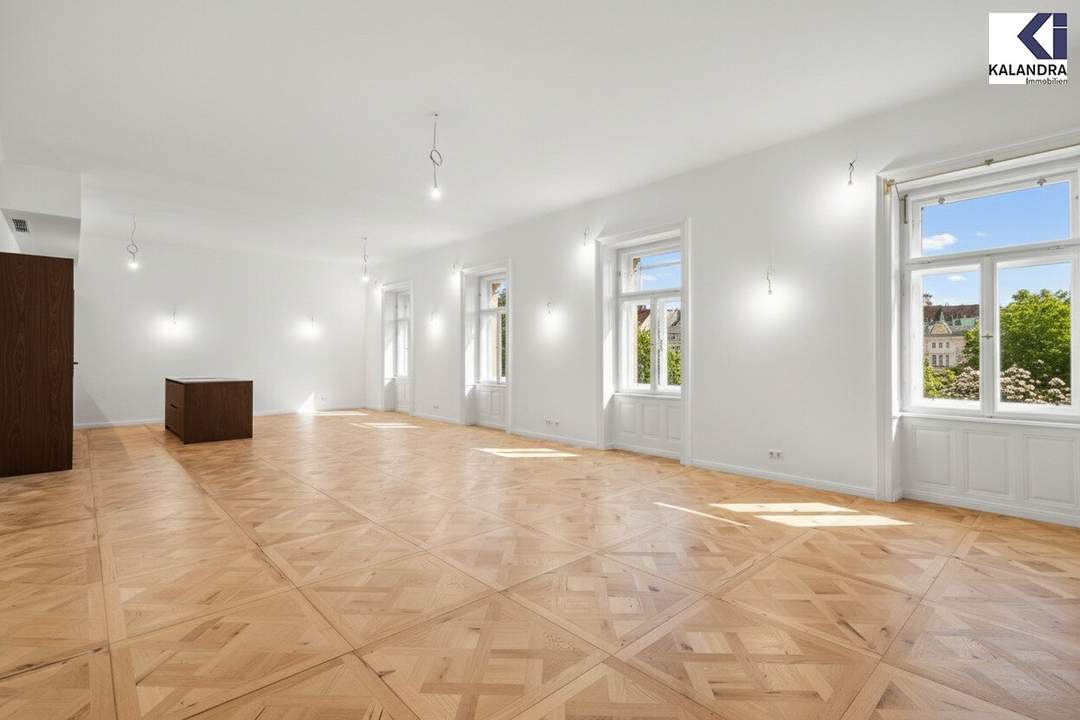 ERSTBEZUG - GENERALRENOVIERTE LUXUS-STILWOHNUNG / FIRST LETTING - FULLY RENOVATED CLASSIC LUXURY APARTMENT