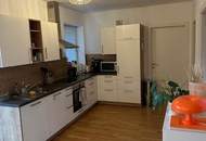 Perfekte Kombination: Zentrale Lage &amp; ruhige Loggia im Innenhof (3 Zimmer)