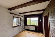 Haus mit ca. 275 m² Wohnfläche, ca. 2.200 m² Grund – ideal für Großfamilien, sanierungsbedürftig!