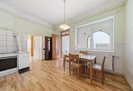 Herzstück der Weinviertler Baukunst aus der Jahrhundertwende: Bauernhof mit Nebengebäuden