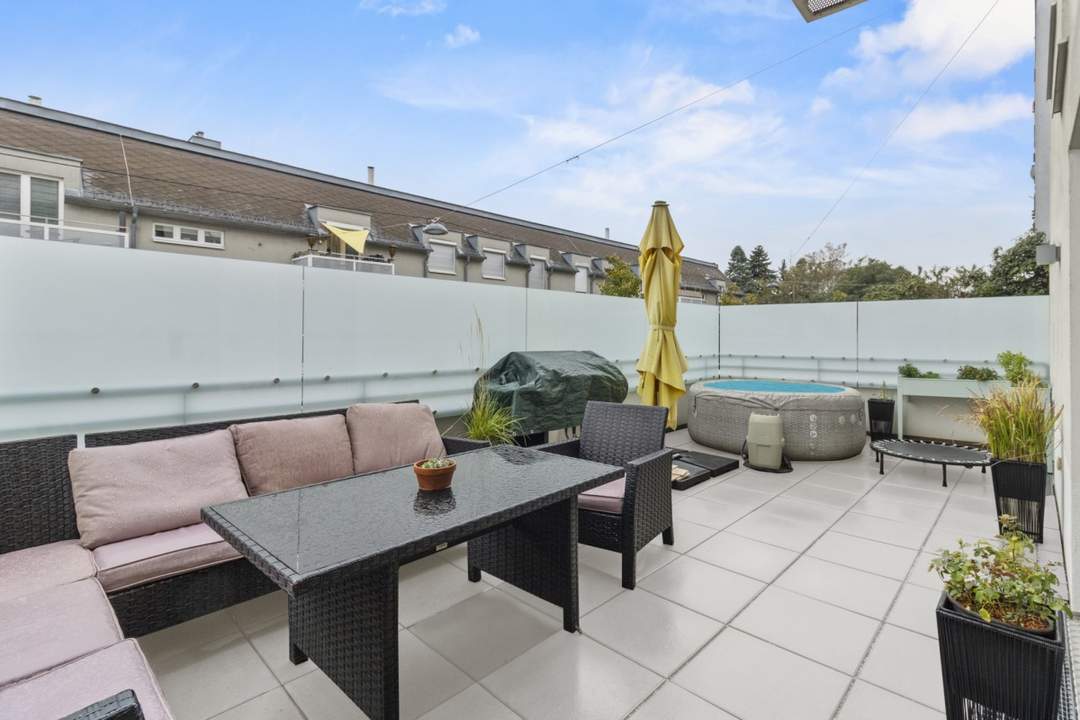 ++ FRISCH AM MARKT ++ 4-ZIMMER mit TERRASSE & GARAGE