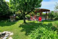 Stilvoller Bungalow mit Gartenidylle, Photovoltaik &amp; Teichanlage