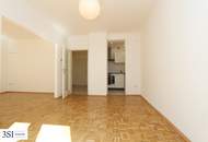 Sanierter Erstbezug mit Blick in den begrünten Innenhof in absoluter Ruhelage