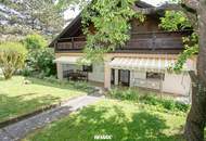Großzügiges Ein-/Zweifamilienhaus mit ausgebautem Dachgeschoss, zwei Garagen und Garten in Paudorf