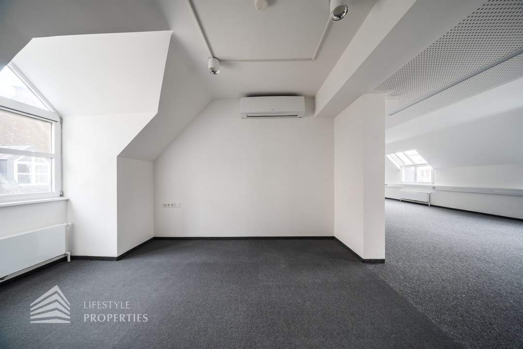 Erstbezug! Renoviertes 4-Zimmer Büro in Toplage