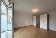 Erstbezug nach Teilsanierung, Terrassenwohnung im Grünen // First occupancy after part-renovation, Terrace Apartment in the greenery //