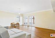 Stilvolle Villa mit gepflegtem Garten und großzügiger Garage