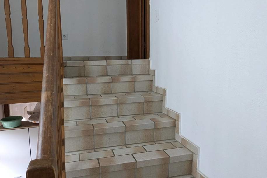 helle Dachgeschosswohnung ab sofort (provisionsfrei) (Provisionsfrei), Wohnung-miete, 1.000,00,€, 8523 Deutschlandsberg