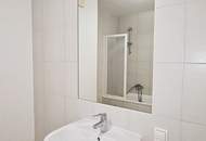 INNSTASSE, unbefristete 67 m2 Altbau, 2 Zimmer, Komplettküche, Wannenbad, Parketten, 3. Liftstock