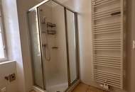 Repräsentative Altbauwohnung im Zentrum mit Balkon
