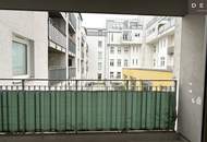 / ZIMMER / U-BAHN NÄHE / VERFÜGBAR AB SOFORT / INNENHOFSEITIG AUSGERICHTET